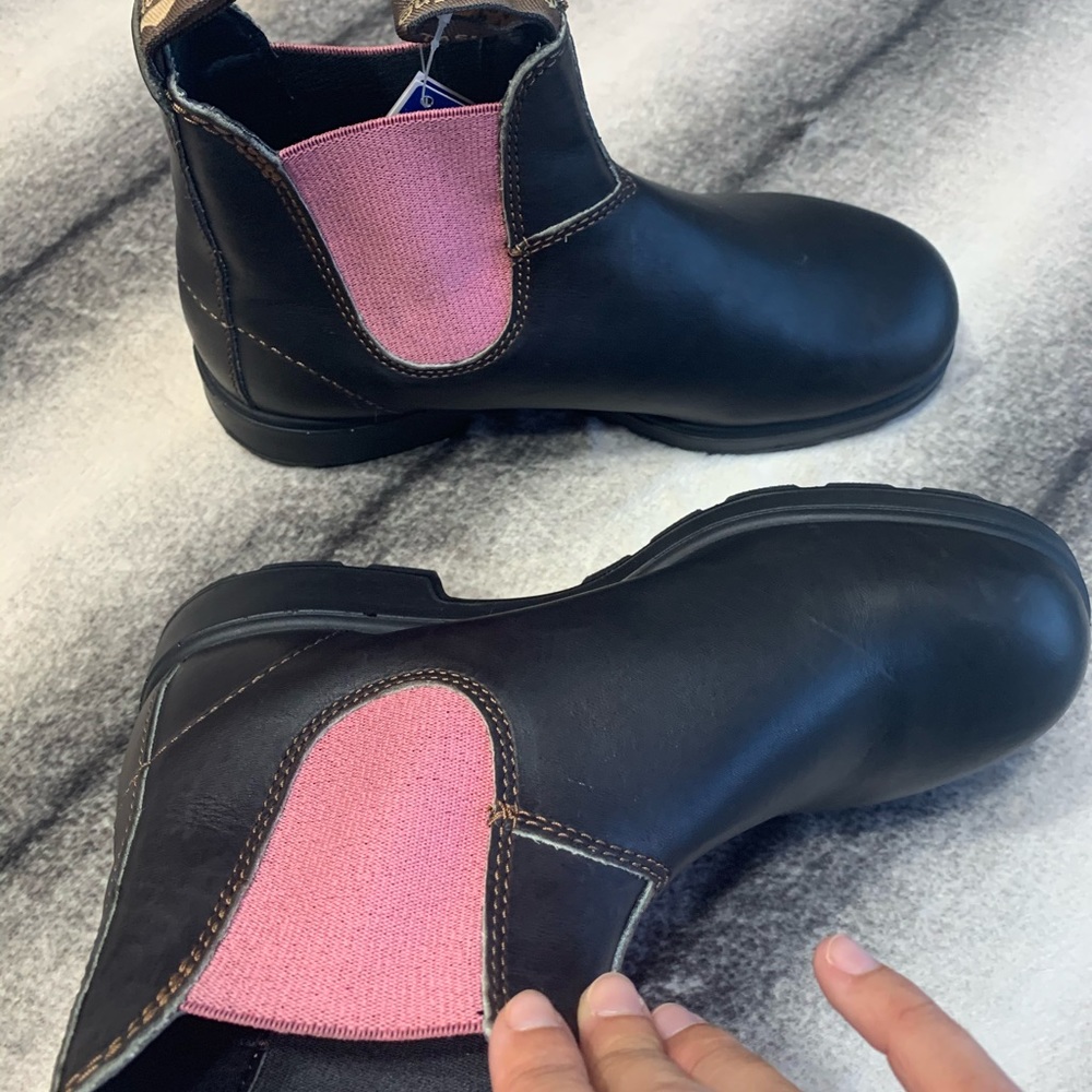 { Blundstone } 1377 Pale Pink Stout Brown Boots - Picture 7 of 13